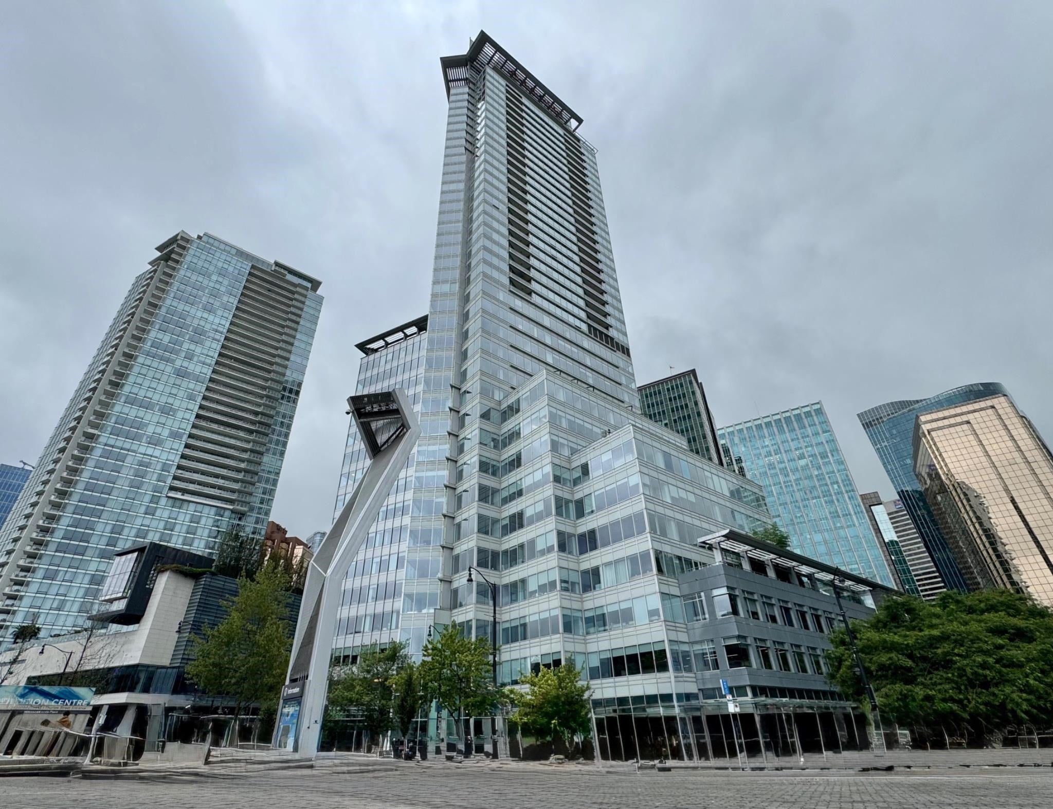 Where Panoramic Views Meet Downtown Sophistication