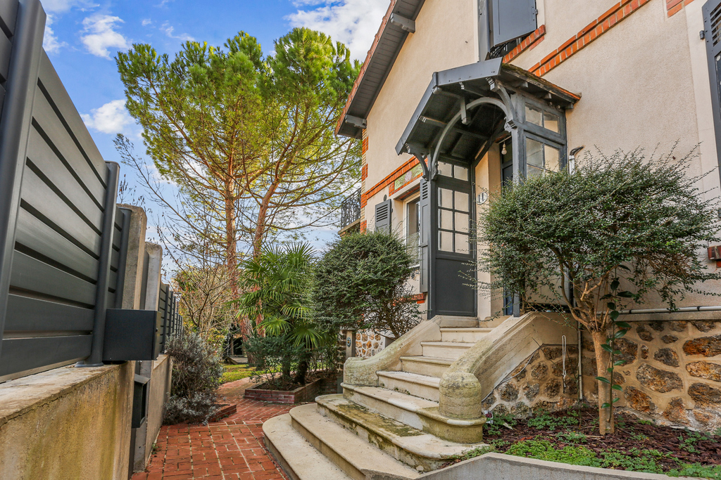 Maison de 1930 de 265m² - Jardin sud-est piscinable, impasse au calme - Chaville Rive Droite à 280m