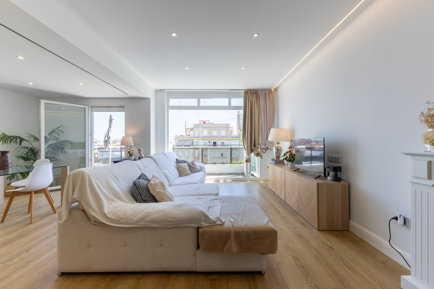Magnificent property on Gran Vía Ramón y Cajal