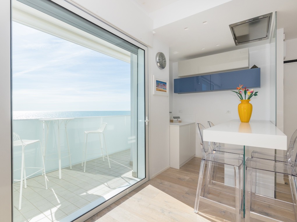 Helle Wohnung am Meer