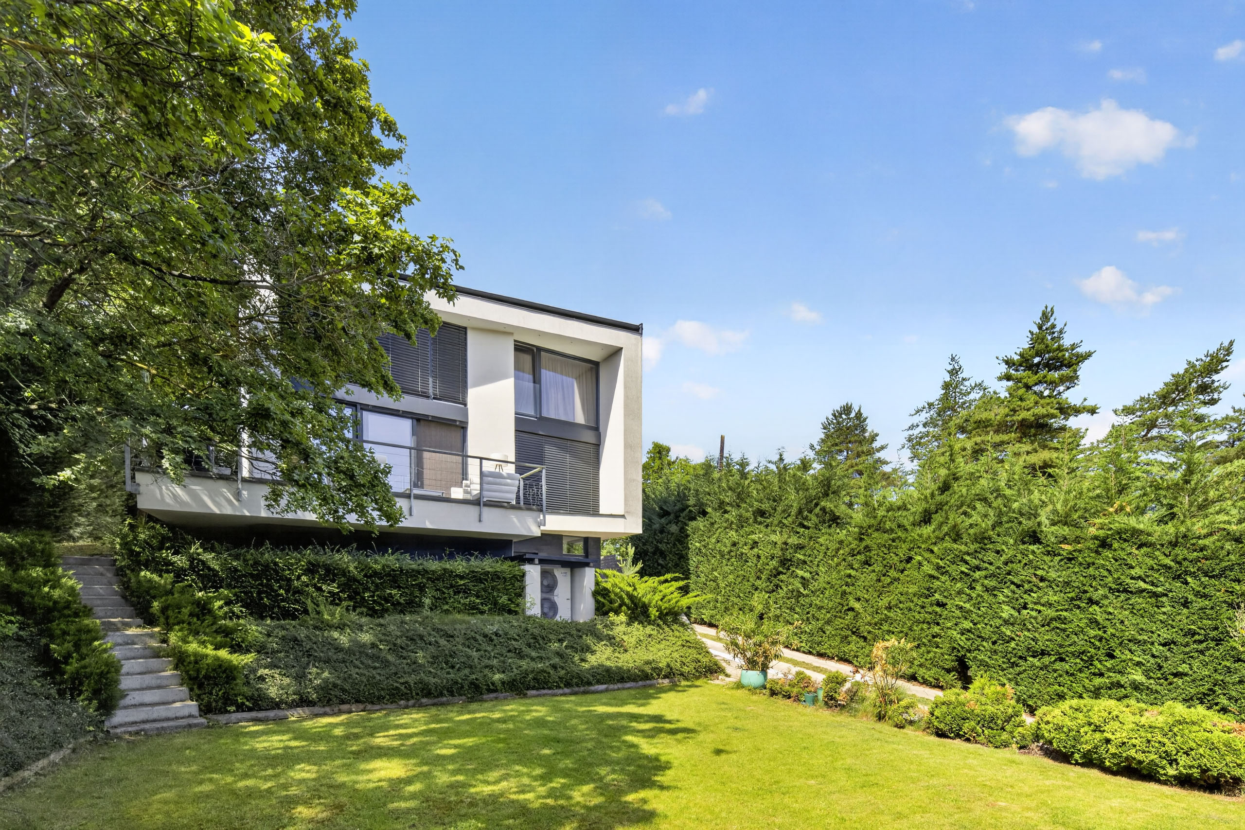 5-Bedroom Smart Home with Heat Pump near the French School
