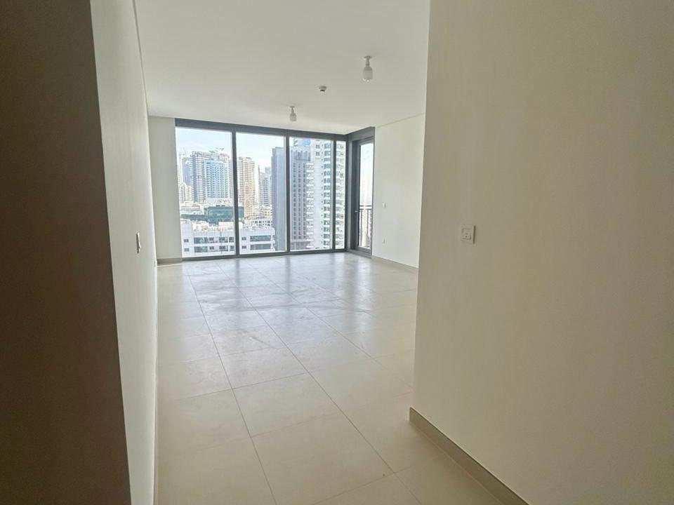 Unfurnished l Vacant l Marina View l Mid Floor