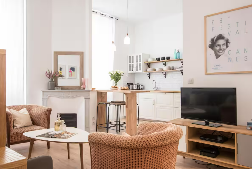 Renoviertes, klimatisiertes, möbliertes Apartment im historischen Viertel Le Suquet