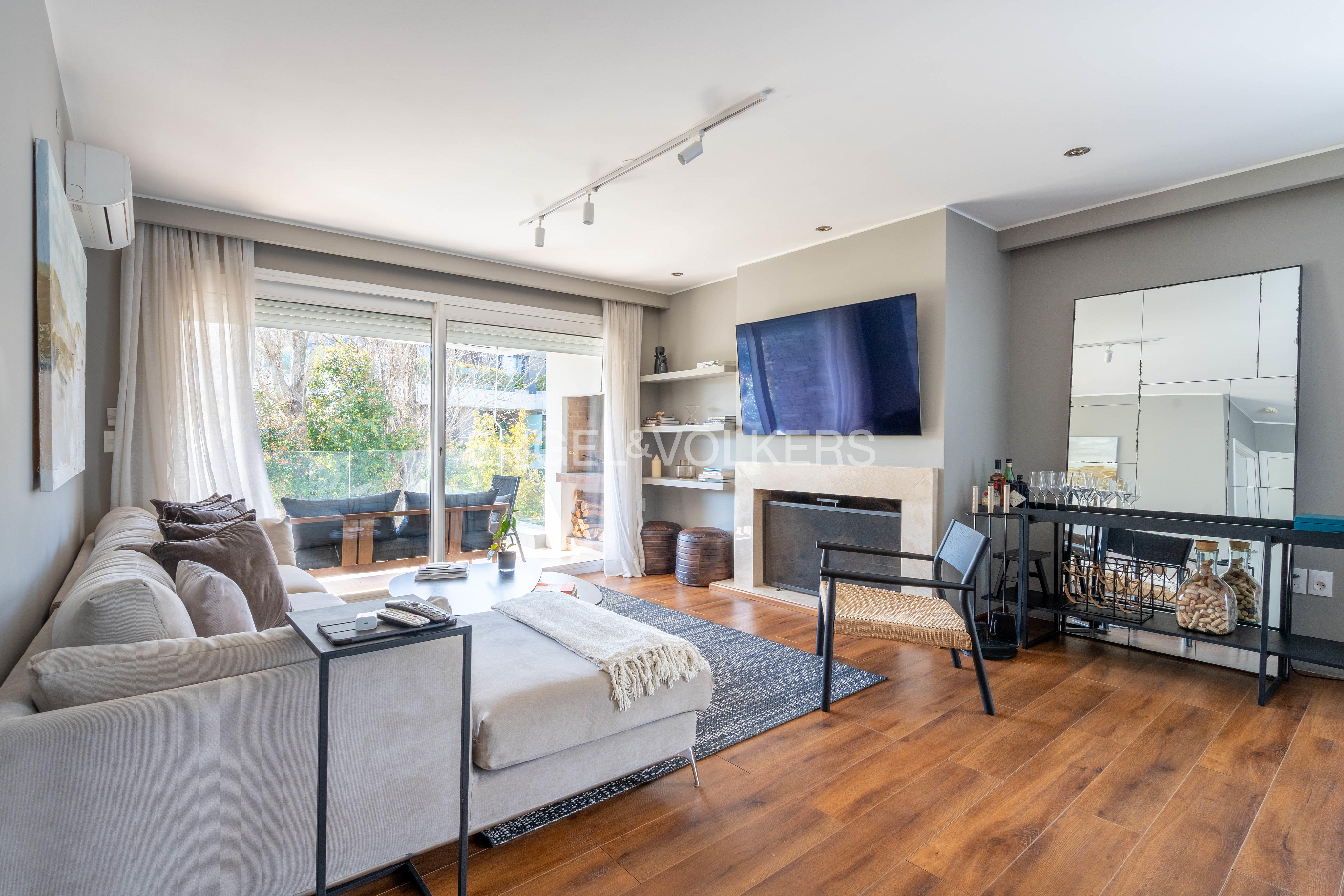 Av. Harwood, Carrasco: Penthouse de 1 dormitorio con barbacoa privada