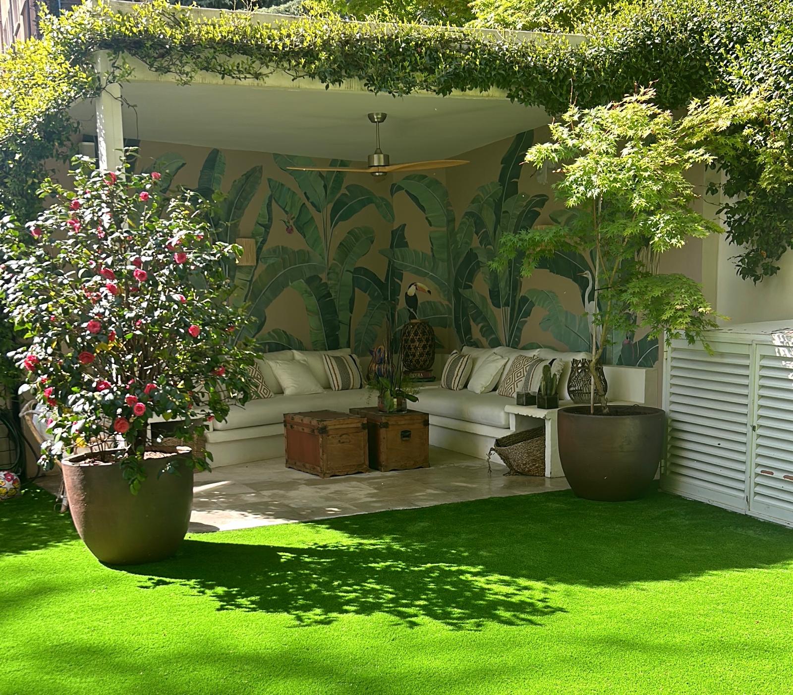 Magnífico chalet reformado con jardín y piscina en El Viso