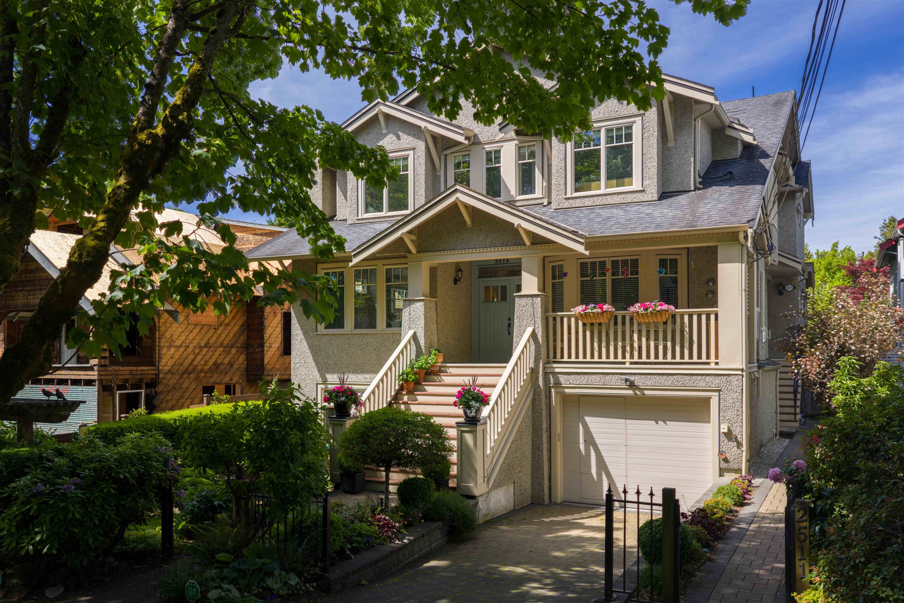 Renovated Townhome in Desirable Kitsilano Enclave