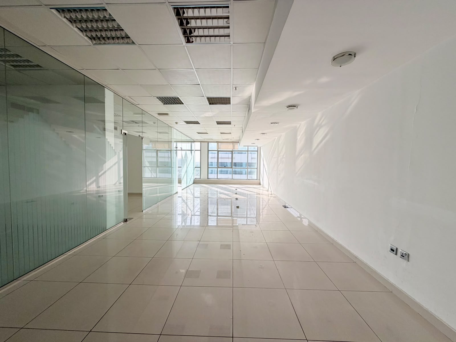 Ready Office | Fitted | Prime DIP Location