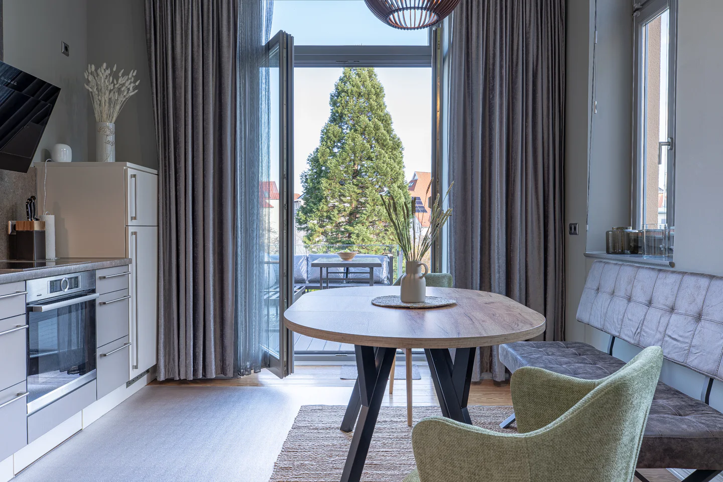 Exklusive Maisonette-Wohnung – Stilvolles Wohnen auf Zeit mit Garten und Terrasse - Foto 4
