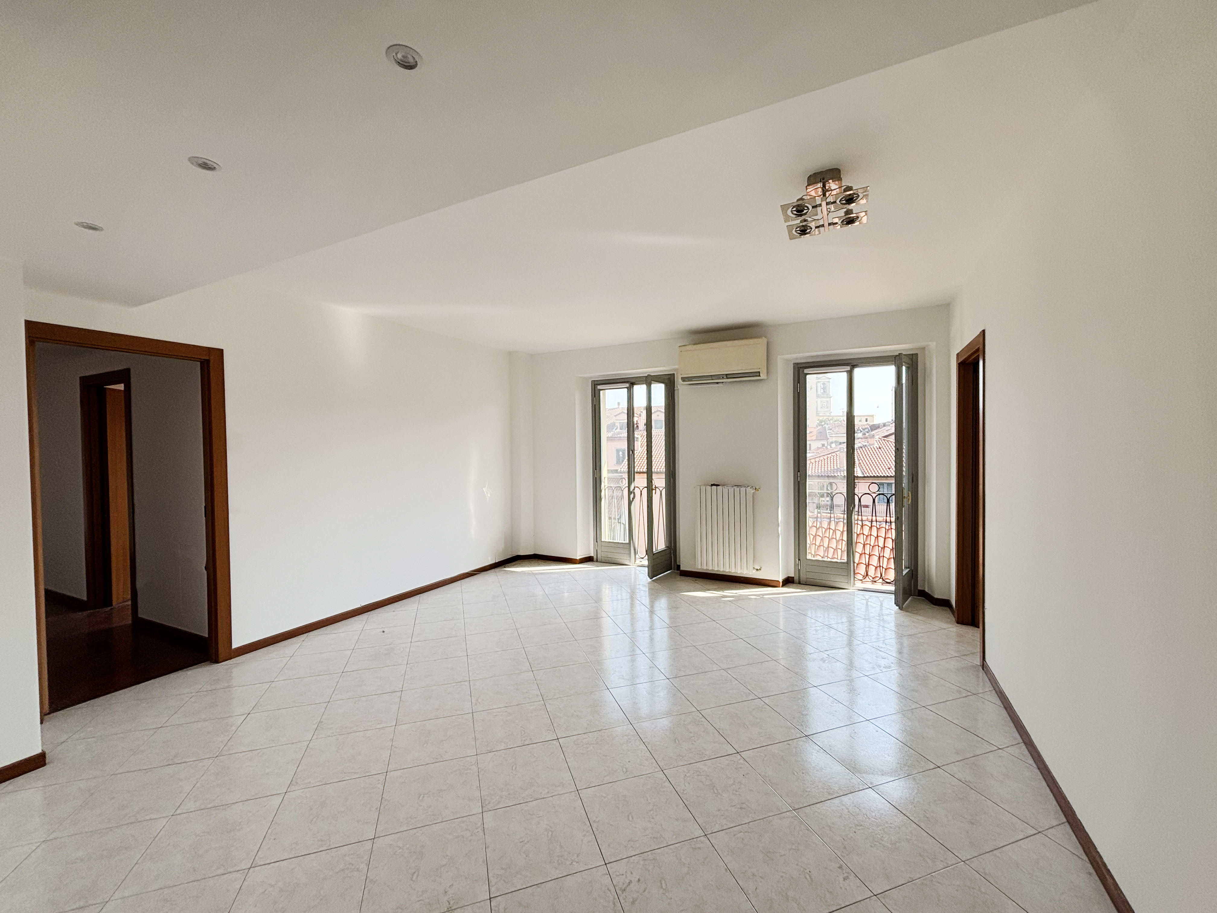 Bright apartment in the city center of Monza