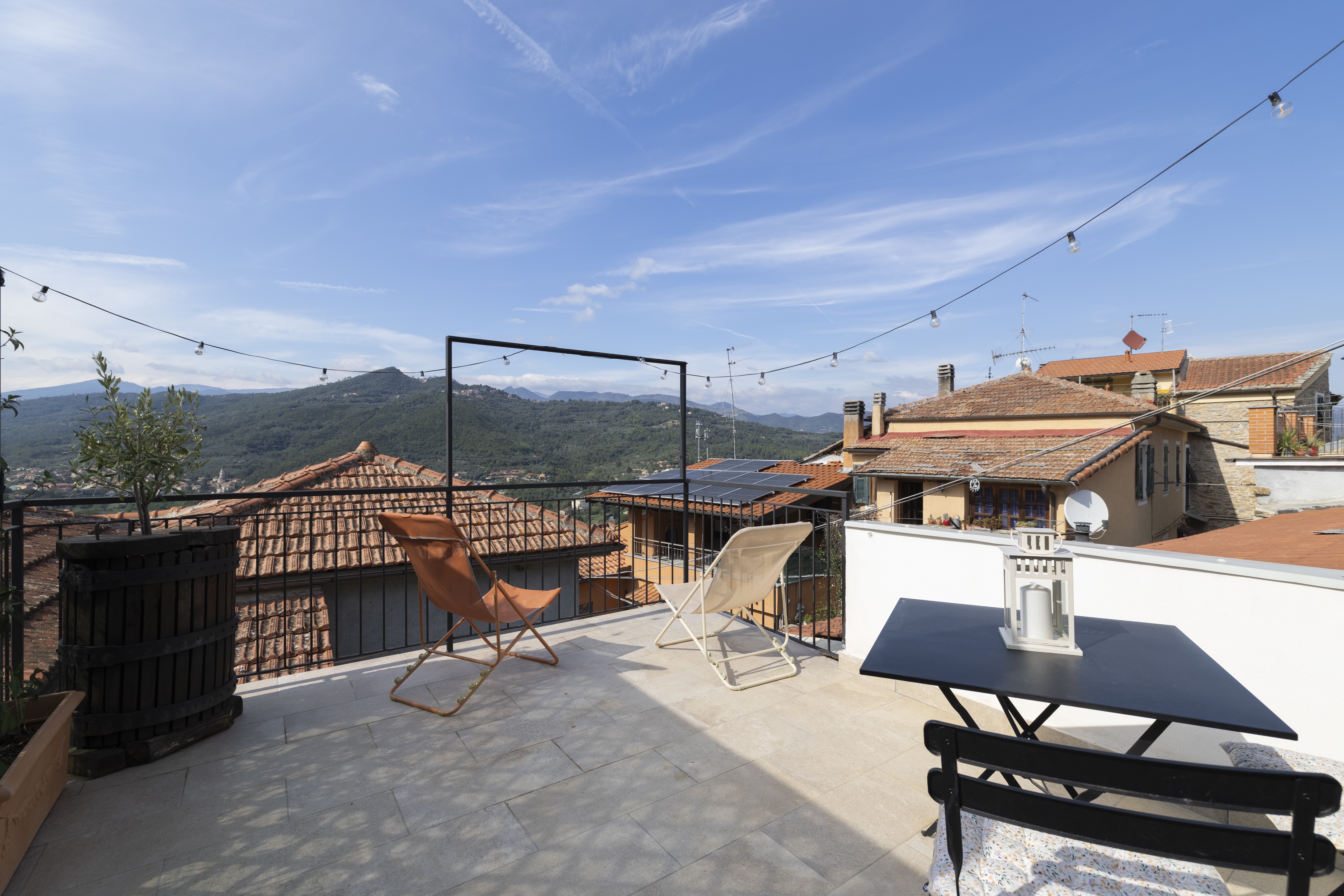 Typical Ligurian rustic house on two levels in the village