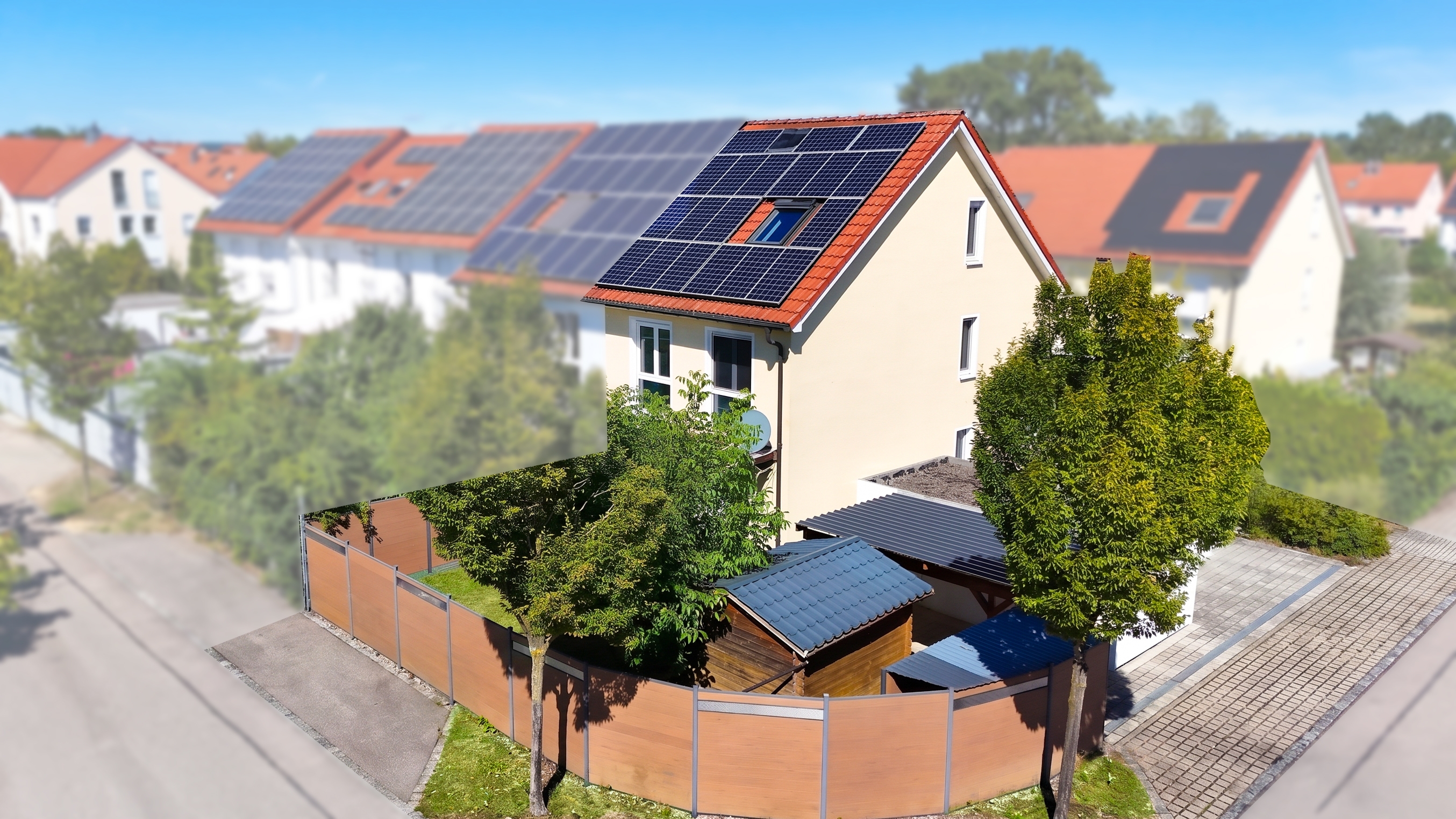 Familientraum: Modernisierte Doppelhaushälfte mit PV-Anlage, Garten und Garage