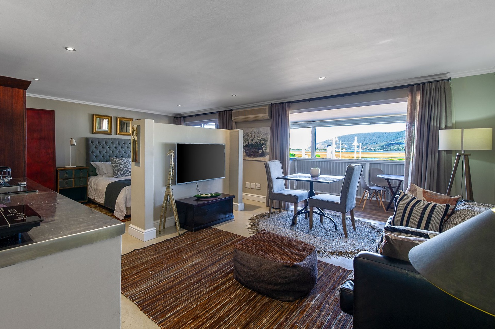 Harbour-Side Living with Front-Row Estuary Views