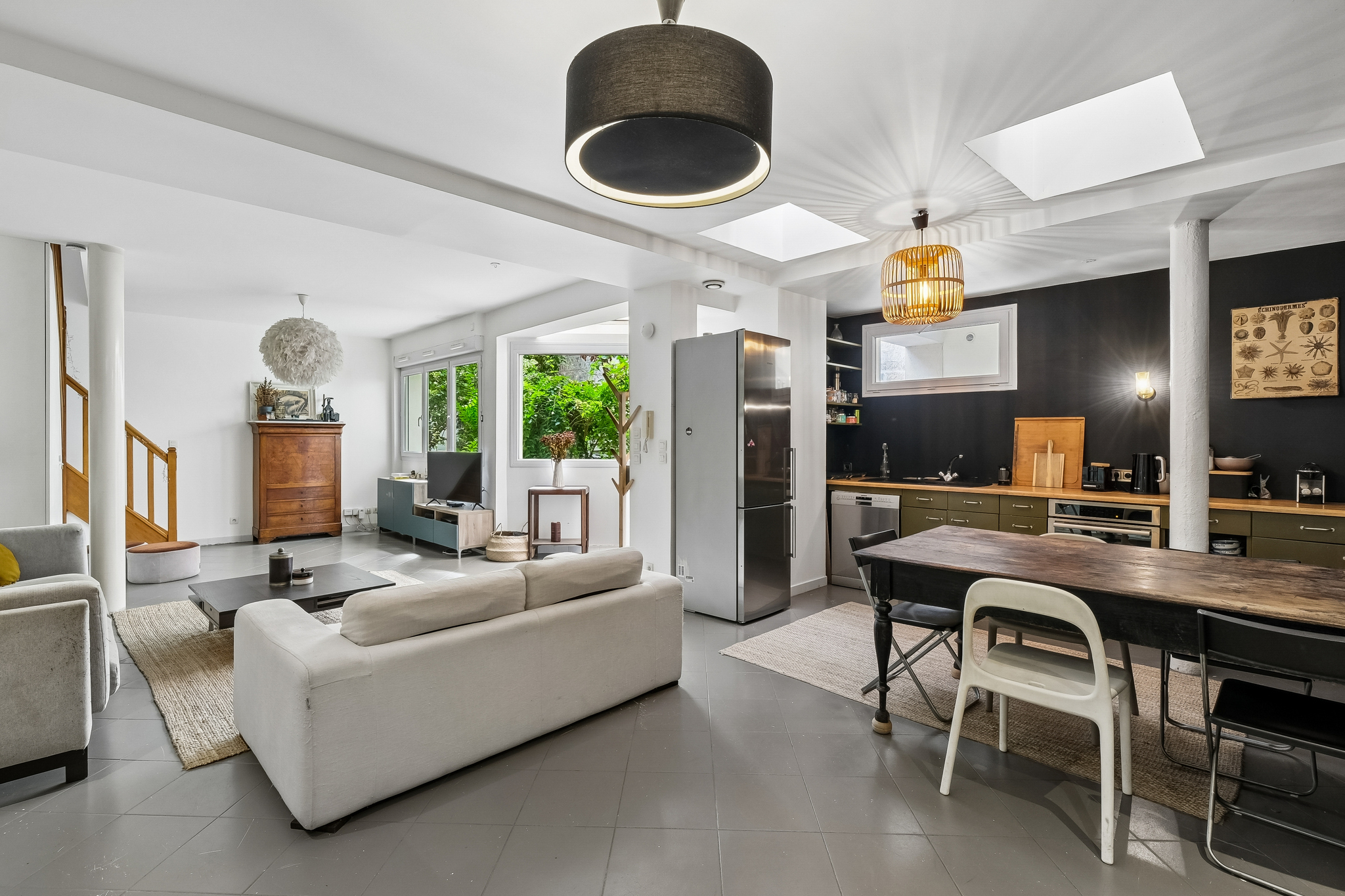 MAISON Triplex, 5 pièces , 3 chambres, au calme à Paris