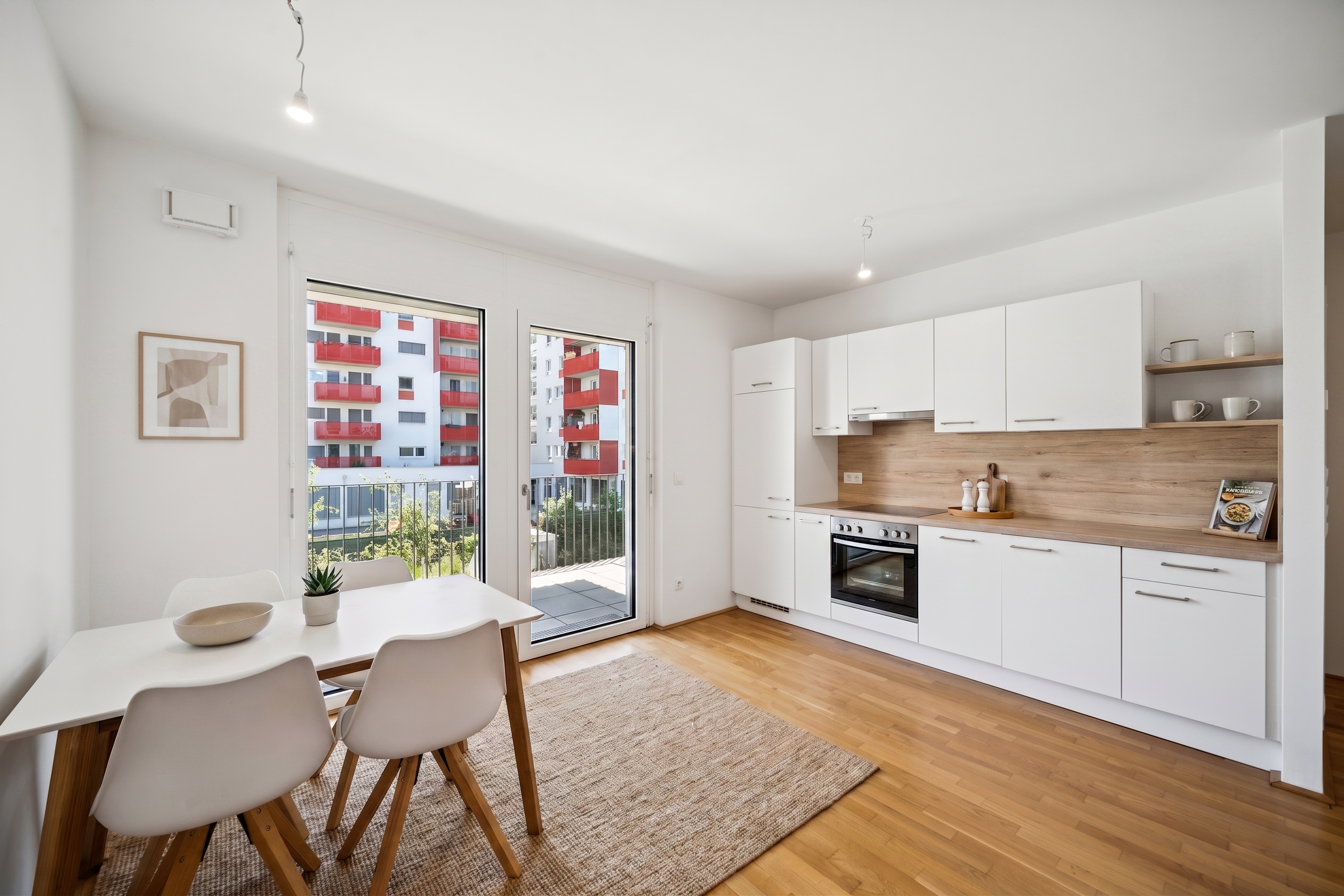 Modern 2-room apartment with balcony near Hirschstetten swimming pond
