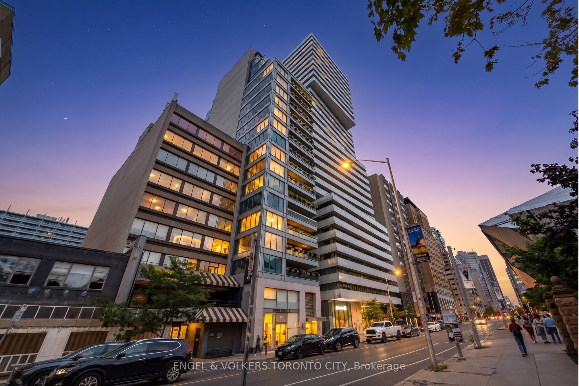 Fully Furnished 2 Bedroom + Den With Parking And Locker.