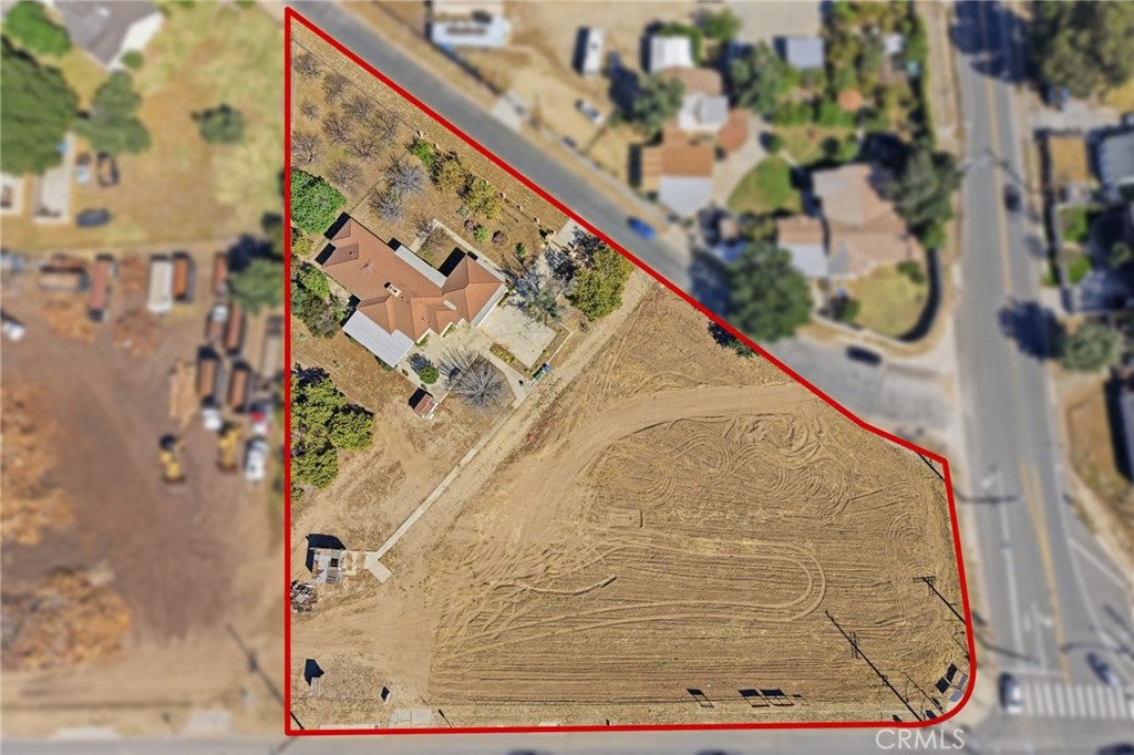 Prime Chatsworth Acreage with Endless Potential