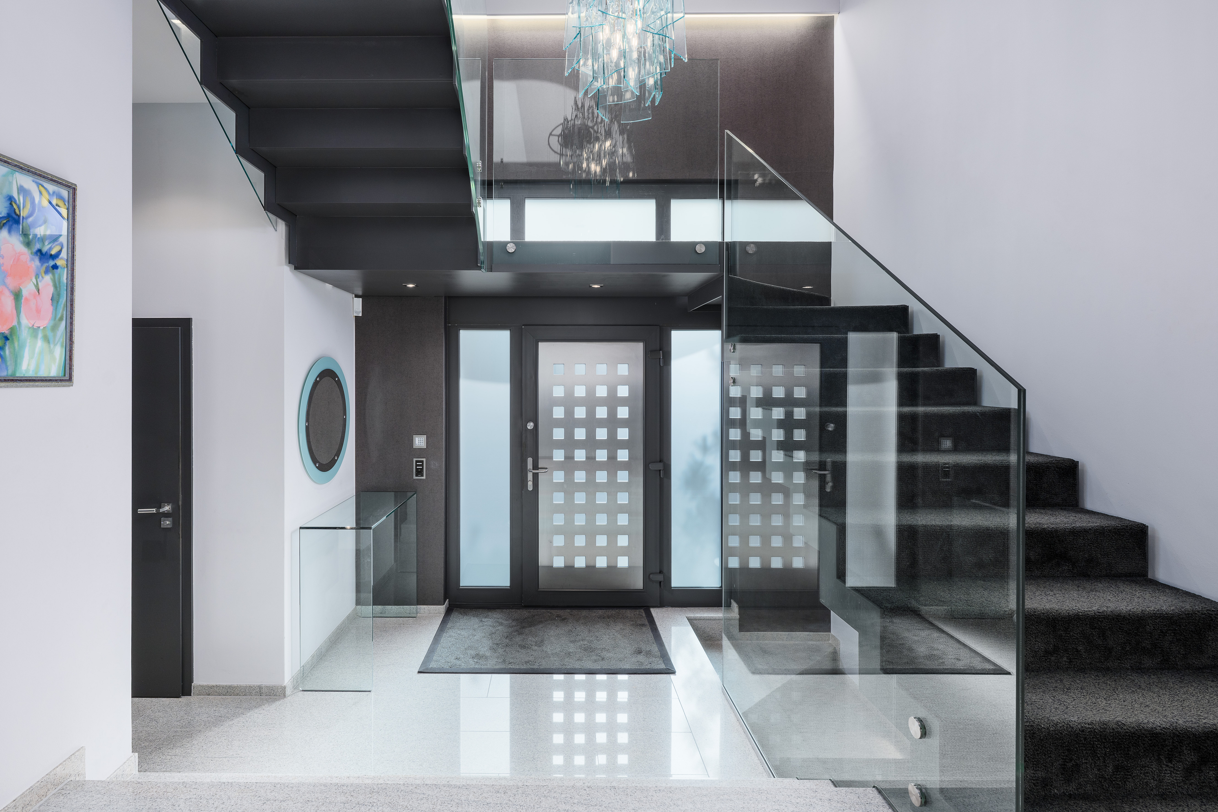 Exclusive living above Lake Zurich