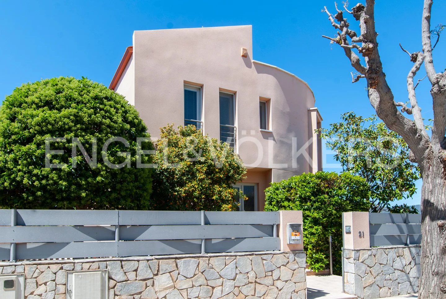 Exclusive family house in Valls