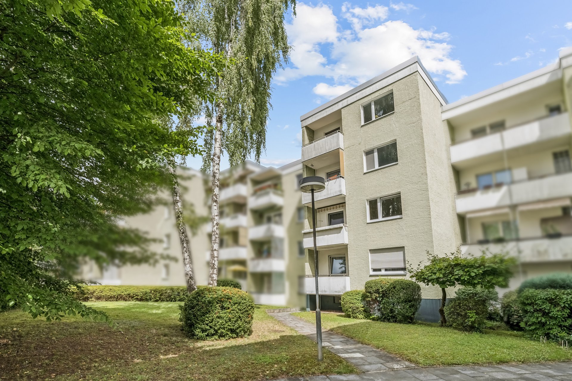 Sehr gut geschnittene, renovierungsbedürftige 3-Zimmer-Wohnung in Mariendorf