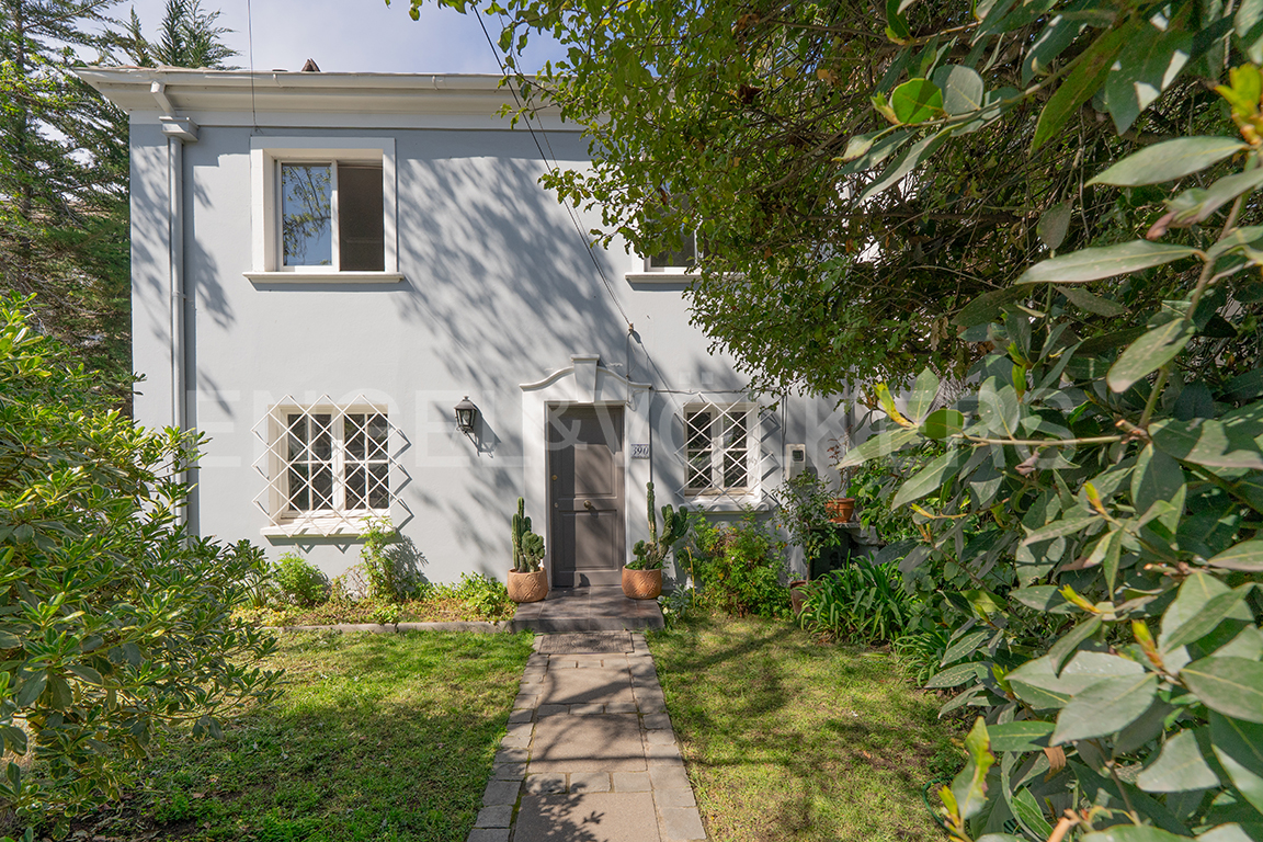 Casa en venta en pasaje cerrado