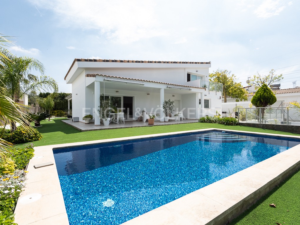 Property in one floor in Torre en Conill, Bétera