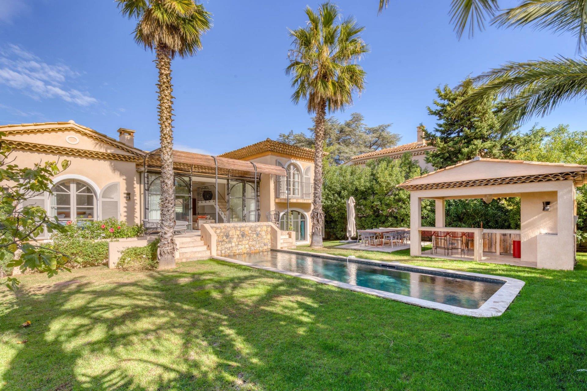 Maison 8 pièces 250 m² · à Saint-Tropez · 250 m² · 5 995 000 €