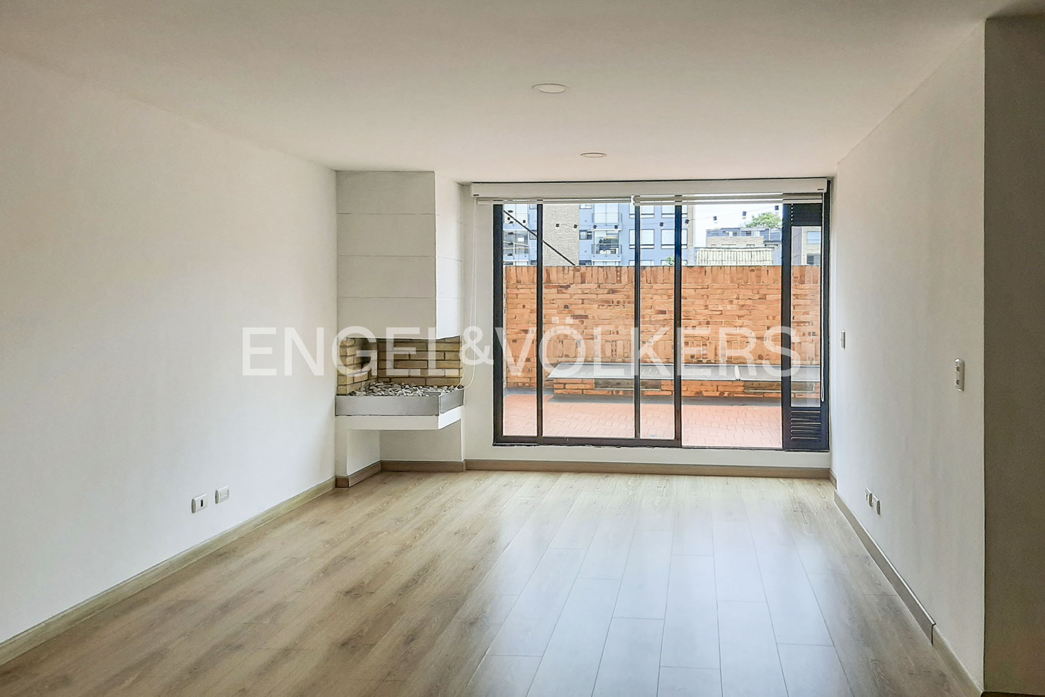 Apartamento con terraza para arriendo en el Country