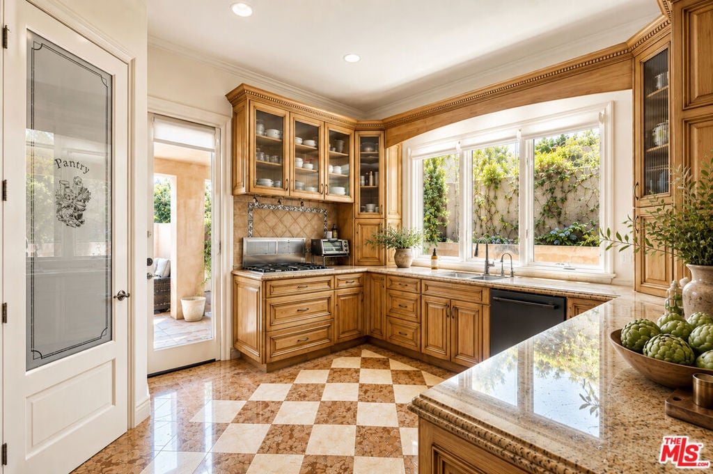 Gated South Pasadena Estate with Panoramic Views