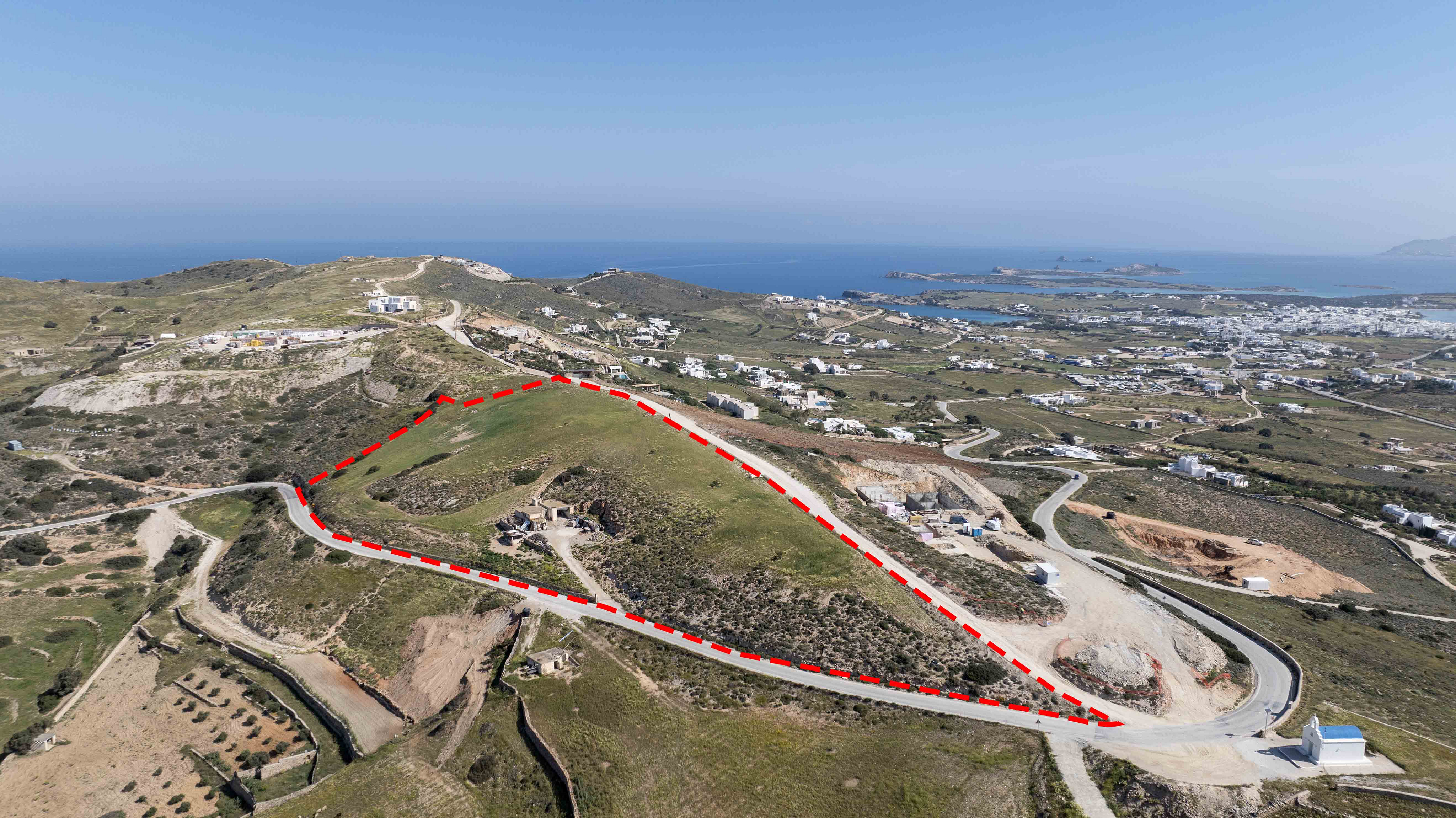 Large 17,200 sq. m. investment plot with sea view in Antiparos
