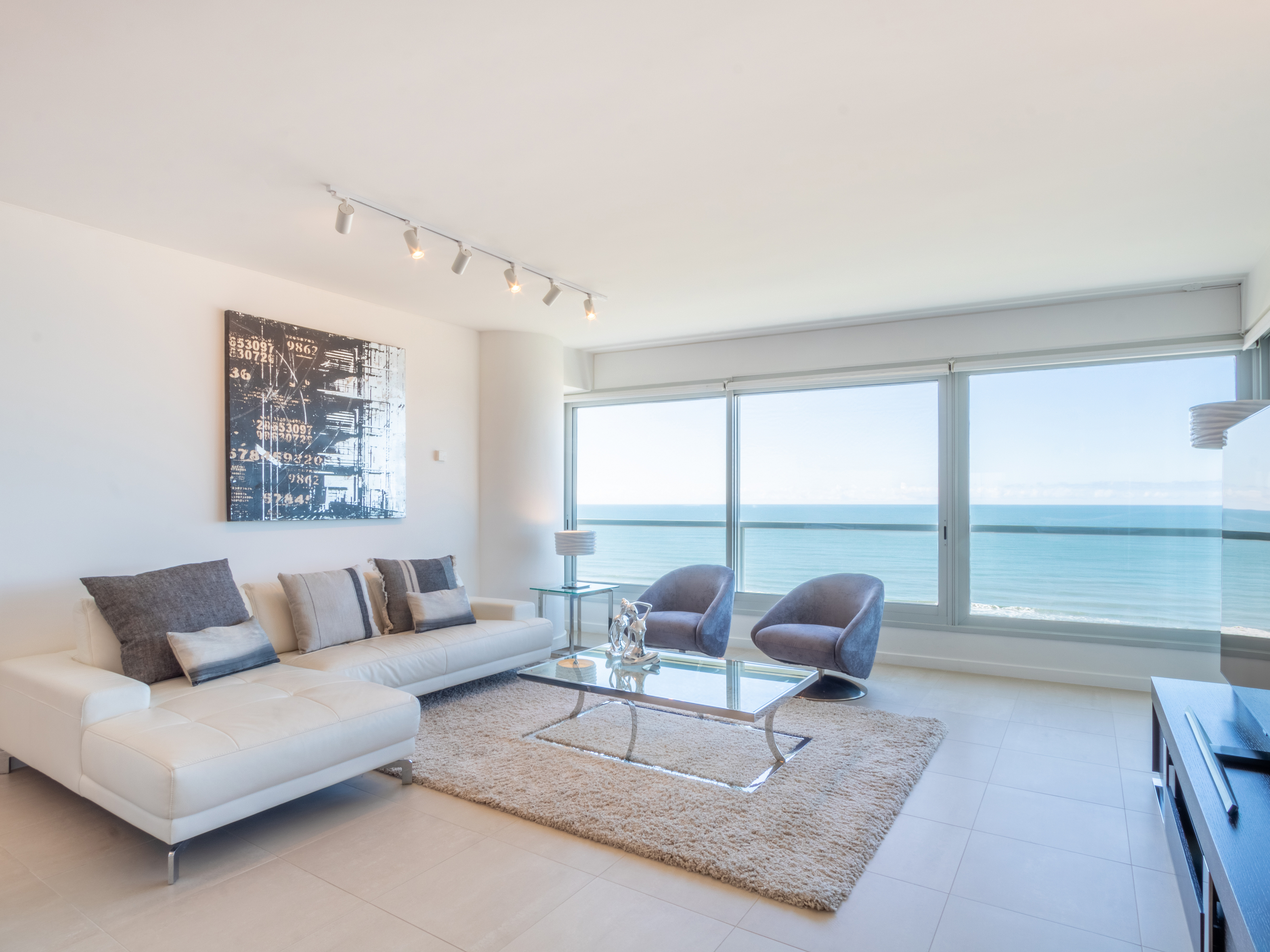 Apartment with services in Playa Brava
