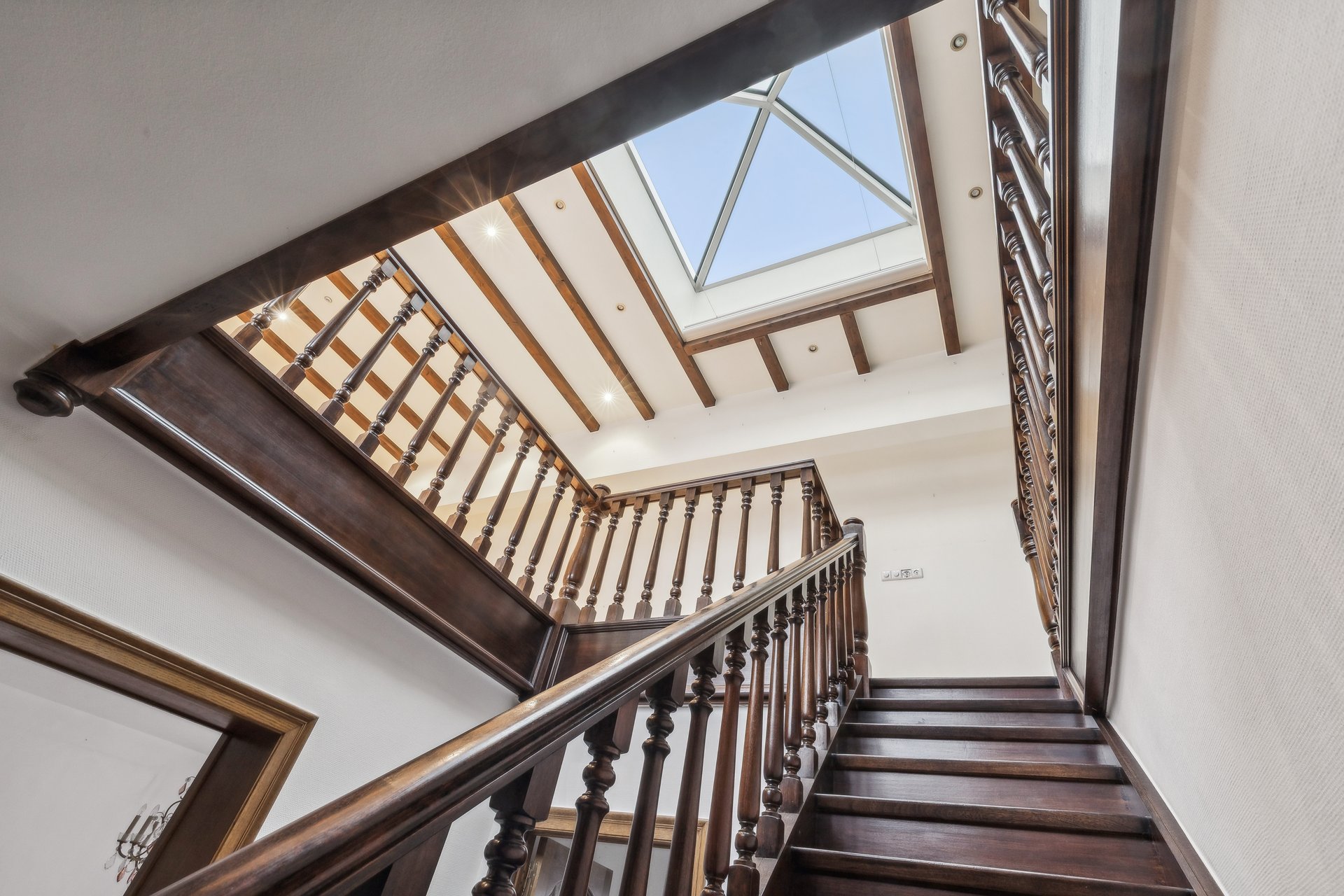 Spacious duplex apartment with views over the city forest