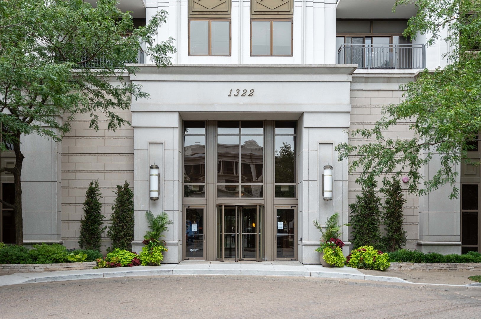 Museum Park Apartment