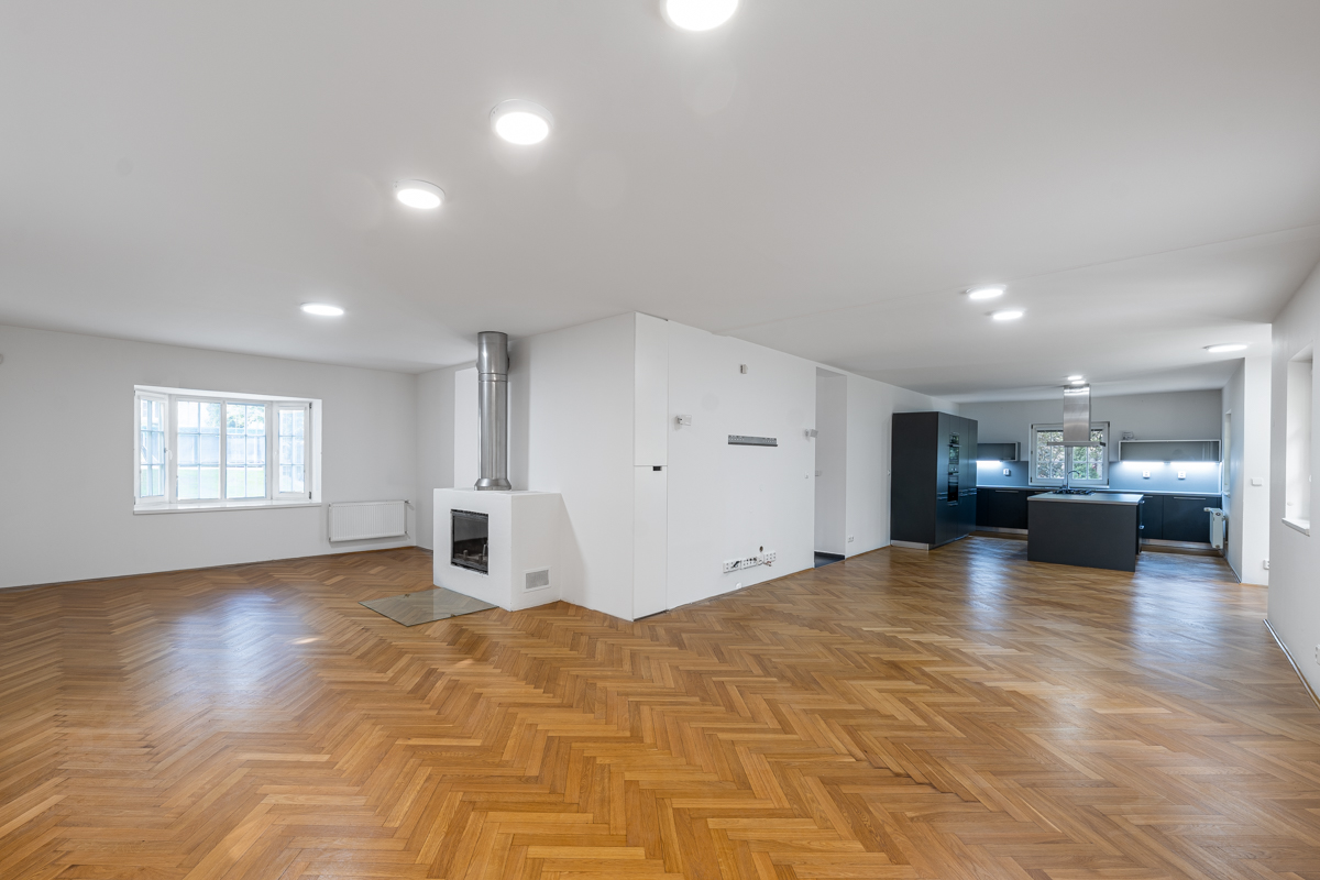 Rent a family house in a premium location