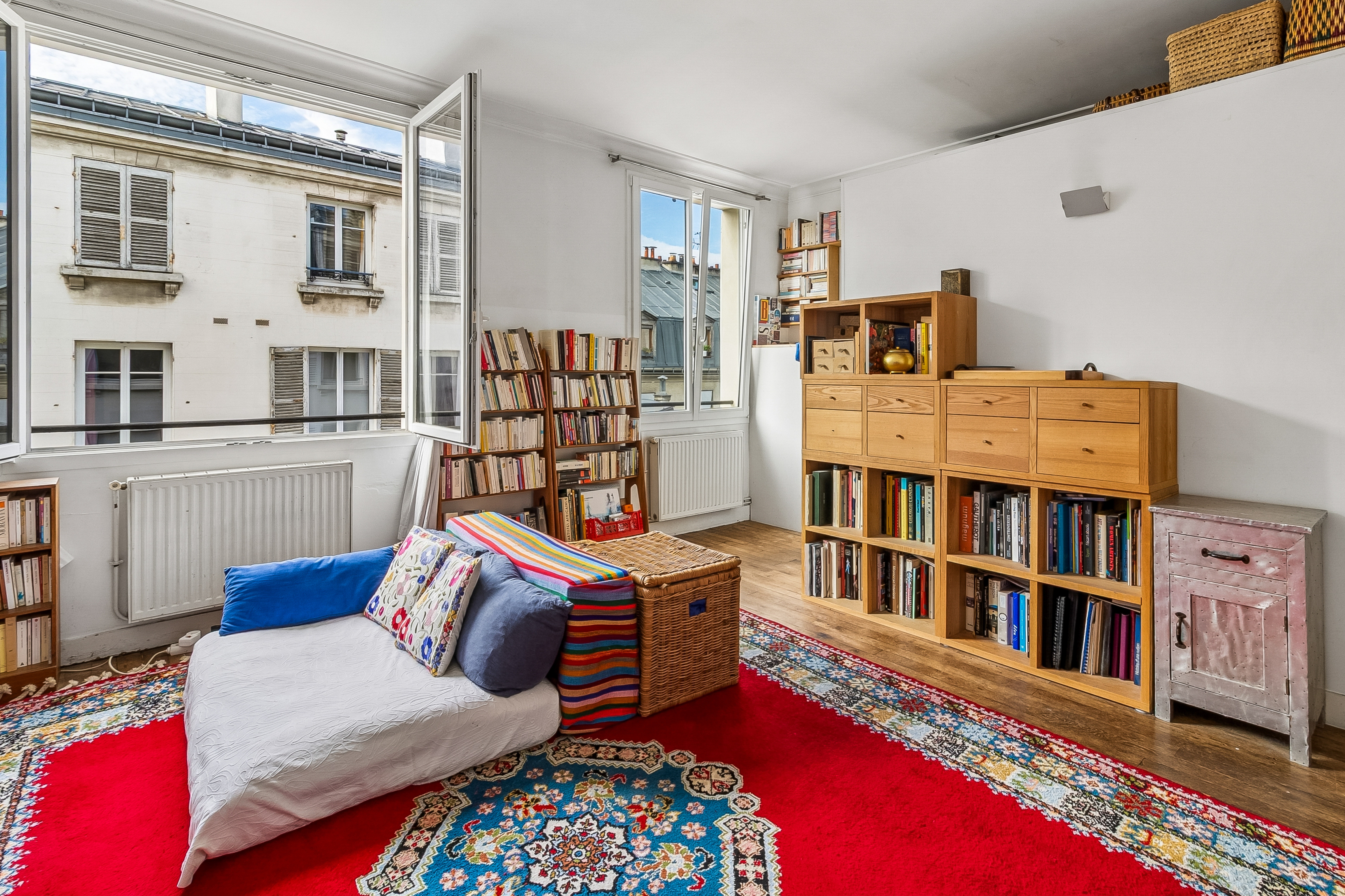 Paris 11th – Bright 1-bedroom apartment – Folie-Méricourt
