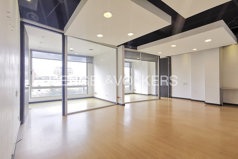 Oficina Moderna para arriendo en Chicó