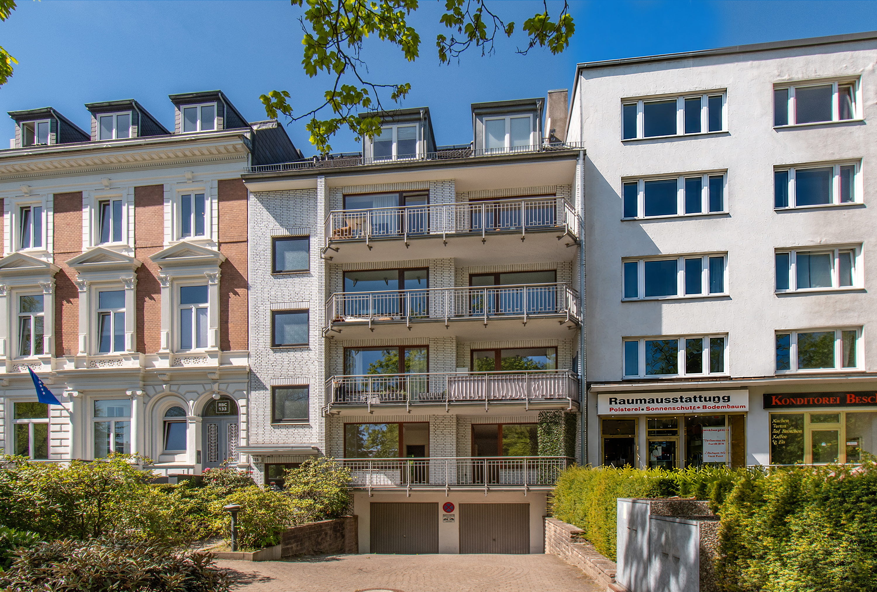 Stadtleben mit Sportambiente: helles Wohnen mit zwei Balkonen!