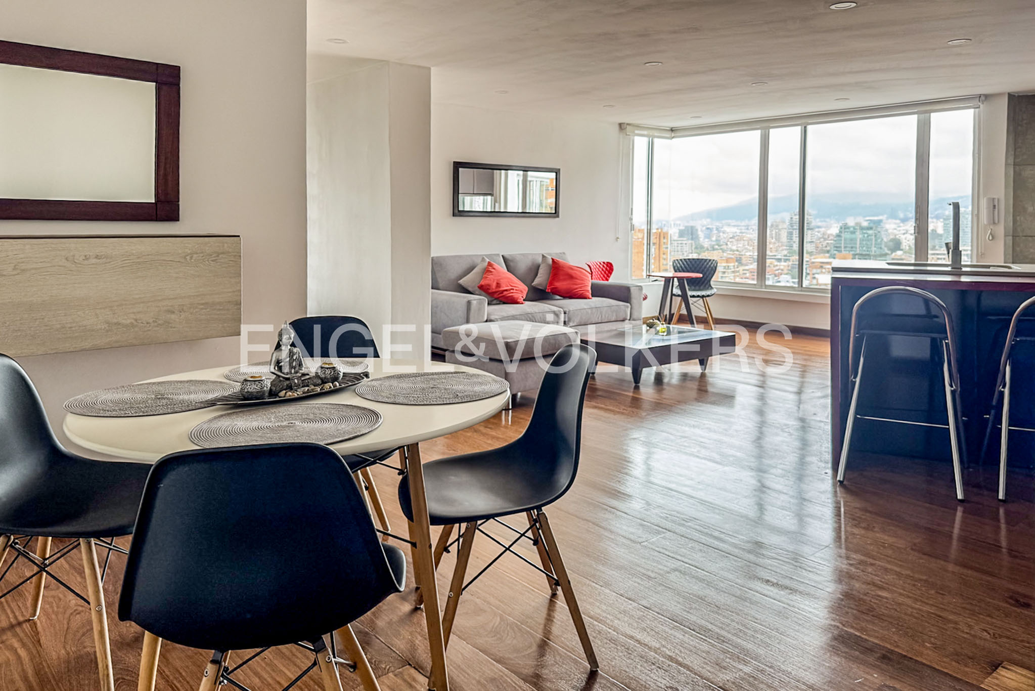 Apartamento amoblado en Rosales para arriendo