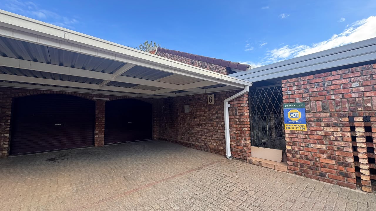Full-Title Townhouse, 3 Bed | 3 Bath | No Levies