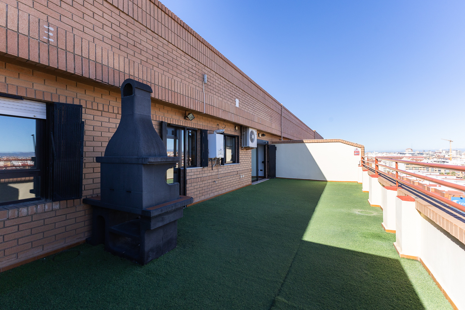 Spectacular penthouse with terraces, barbecue, and panoramic views