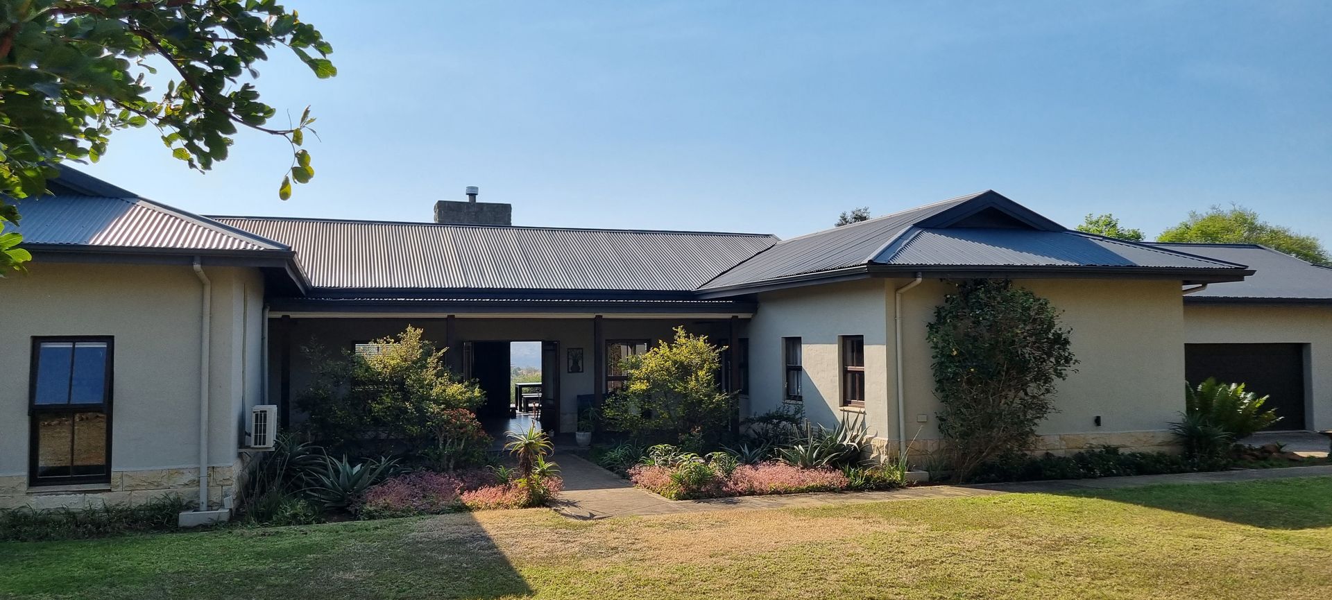 Luxurious Living in the Majestic Secure Eco Estate Intaba Ridge