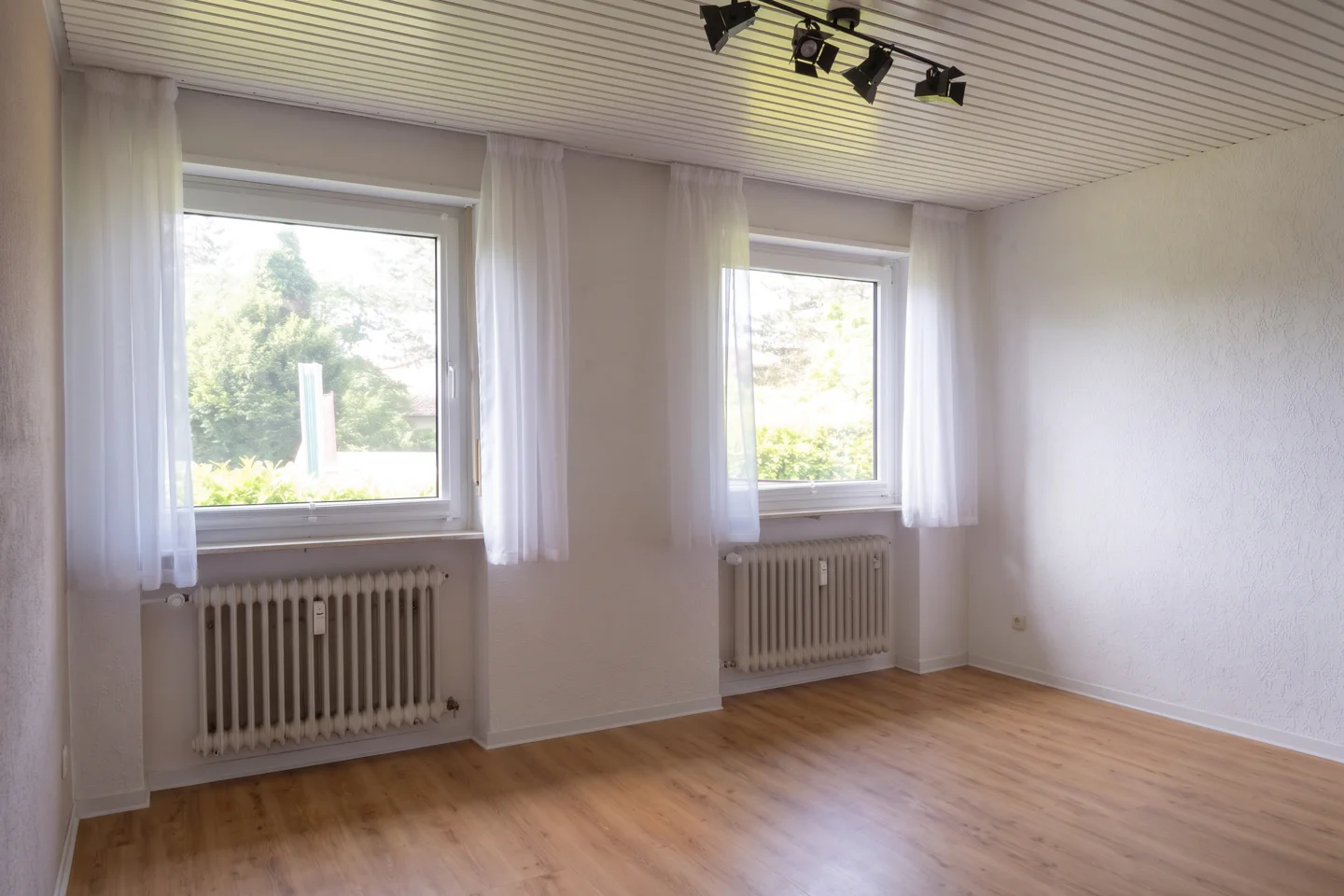 Zwei-Zimmer-Souterrainwohnung in Neunkirchen! - Photo 2