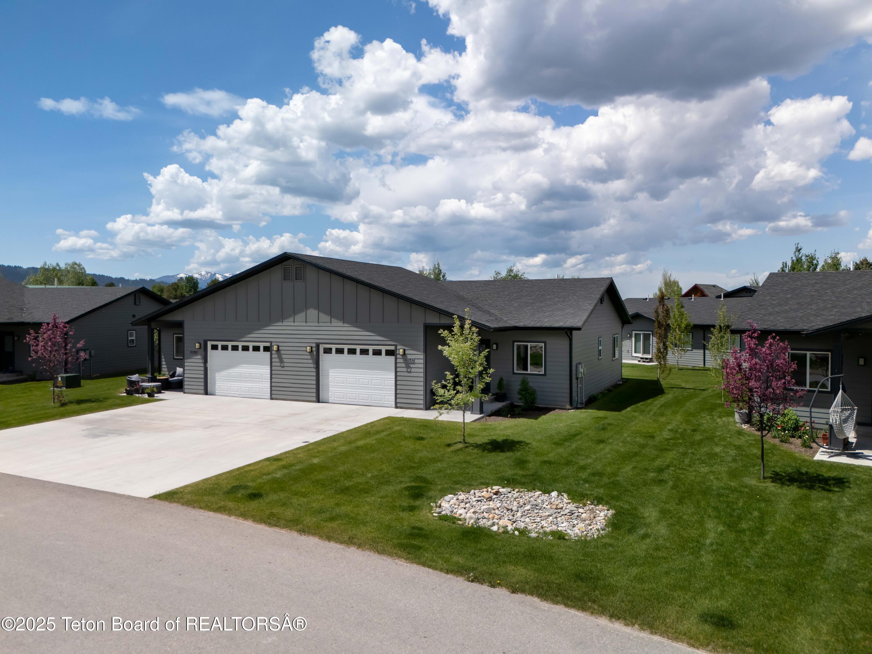 Immaculate Townhome - 35 minutes to Jackson