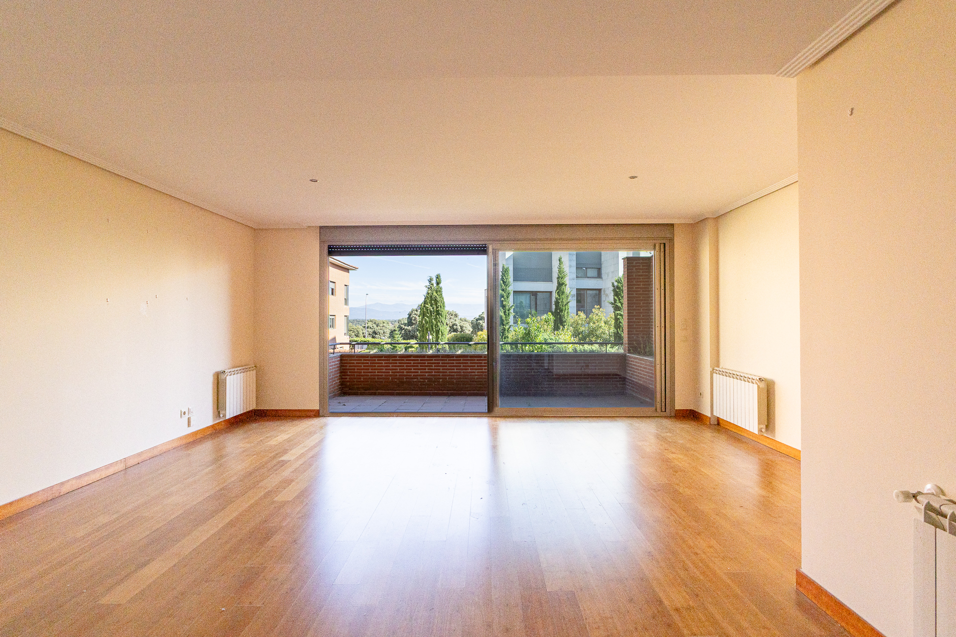 Exclusive apartment with terrace in Valdemarín