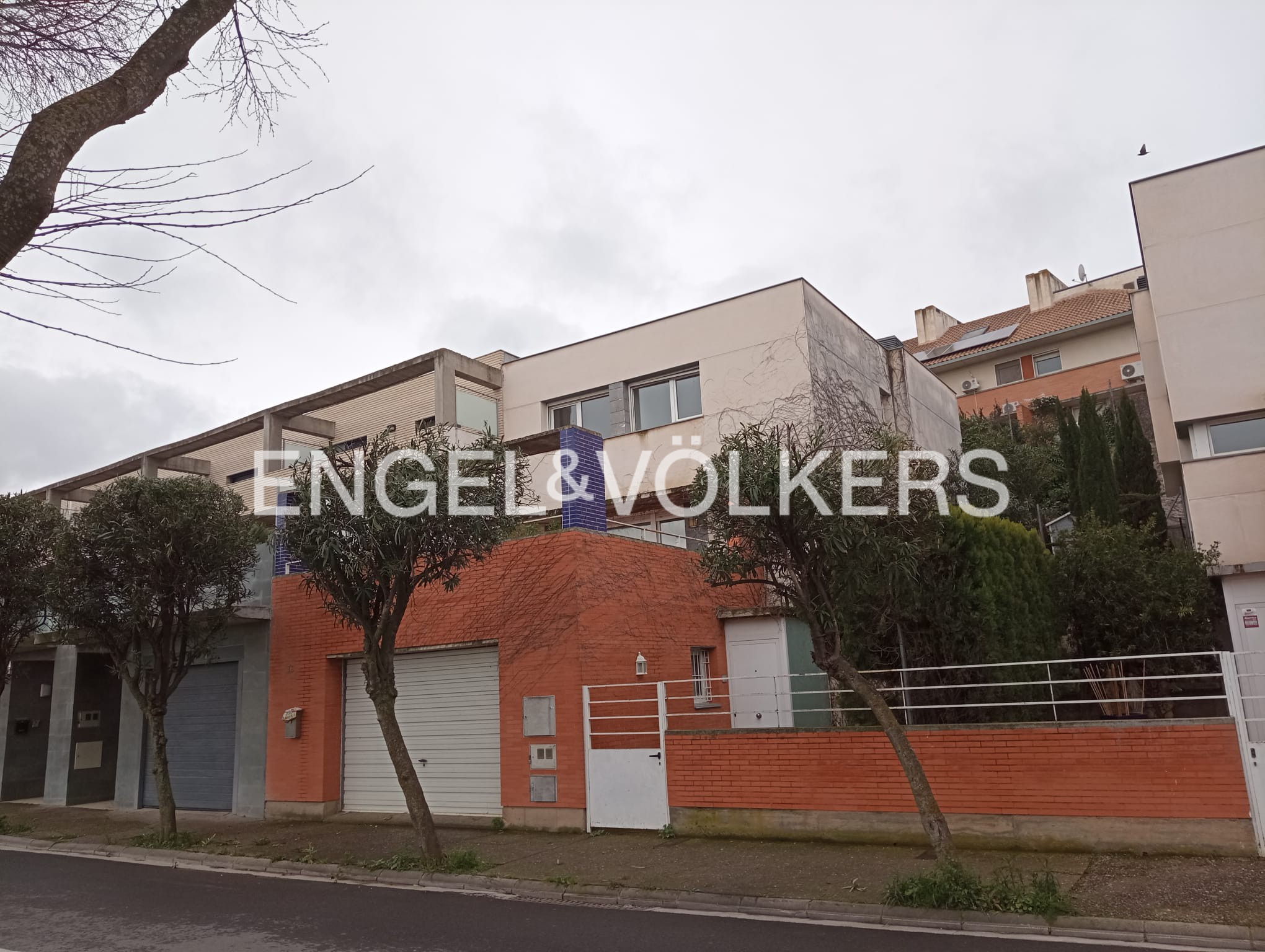 SEMI-DETACHED House with Garden in Tudela
