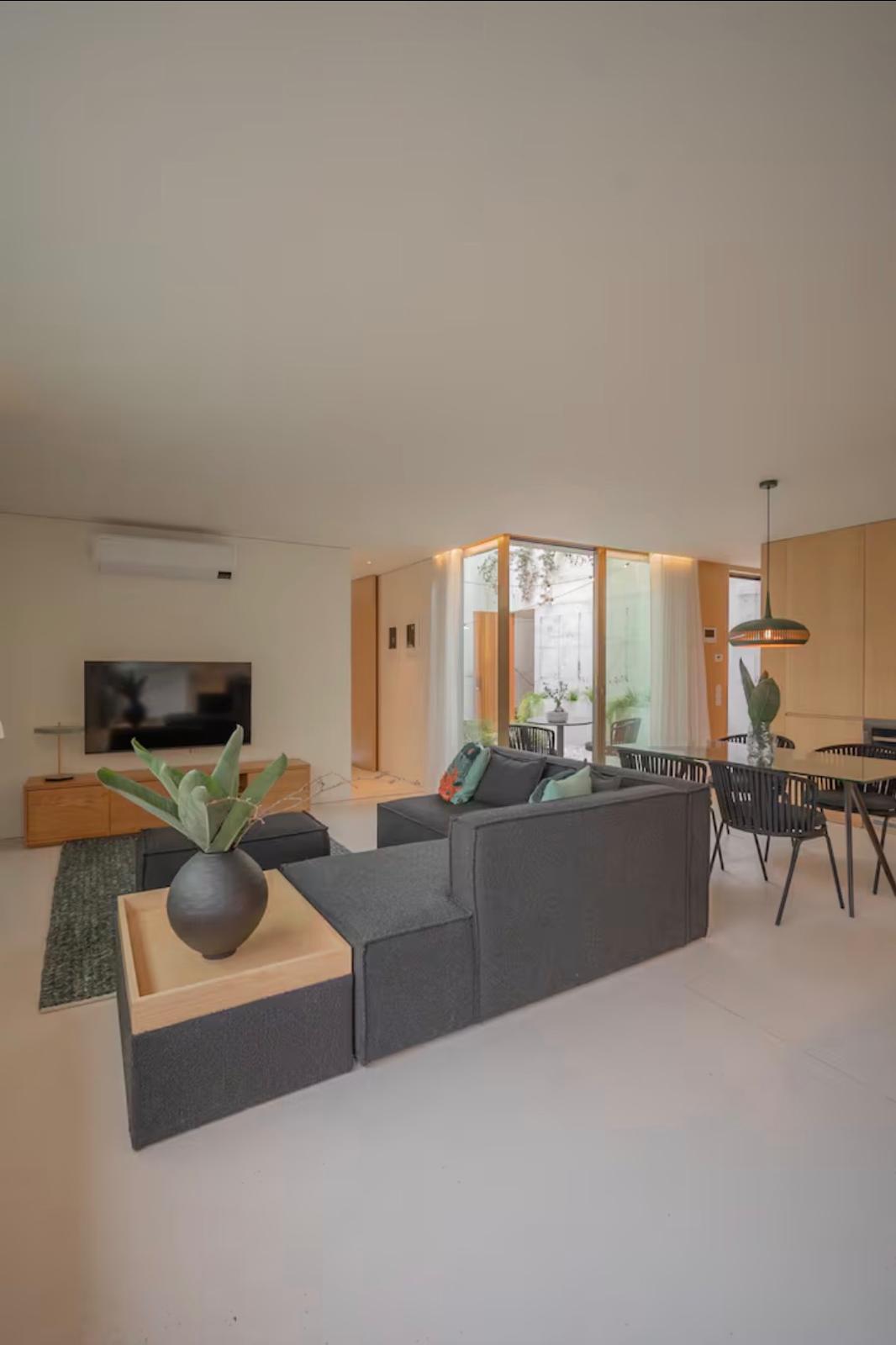 Apartamento T2 com Jardim Privativo e Piscina em Massarelos