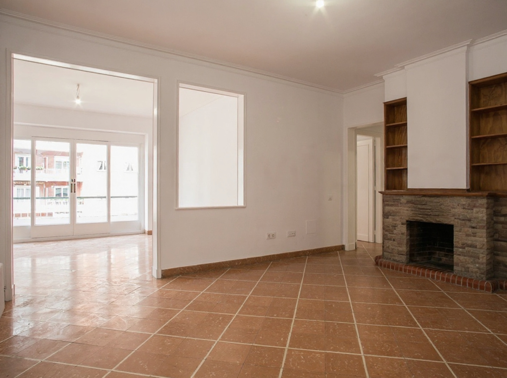 Bright corner home next to Barcino Tennis Club