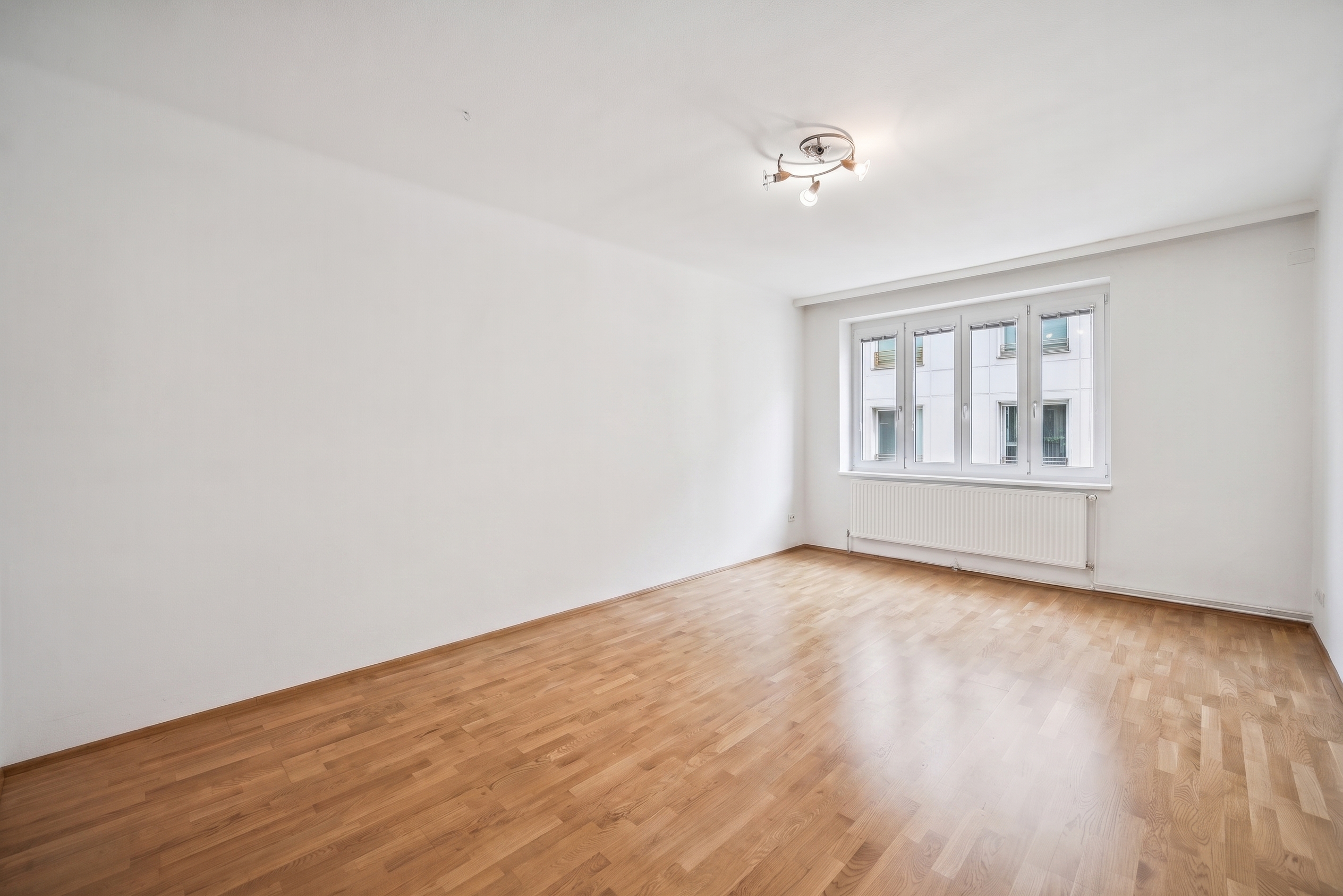 Großzügige 3-Zimmer-Wohnung direkt am Stephansdom – barrierefreier Zugang! [KI-modifiziert]