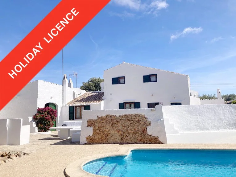 Casa de campo con licencia turística en Llucmaçanes, Menorca