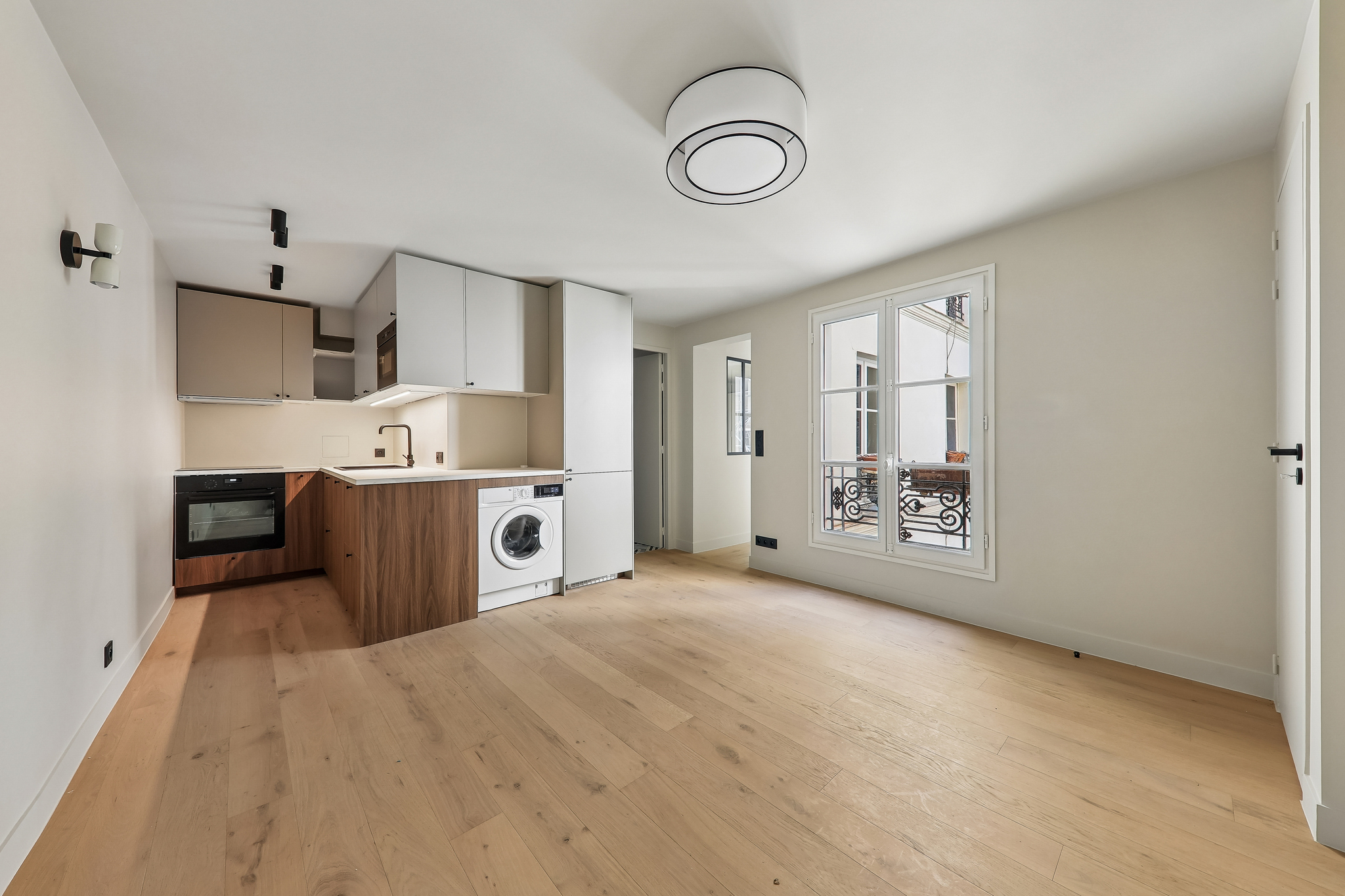 Elegant fully renovated one-bedroom apartment in the heart of Le Marais