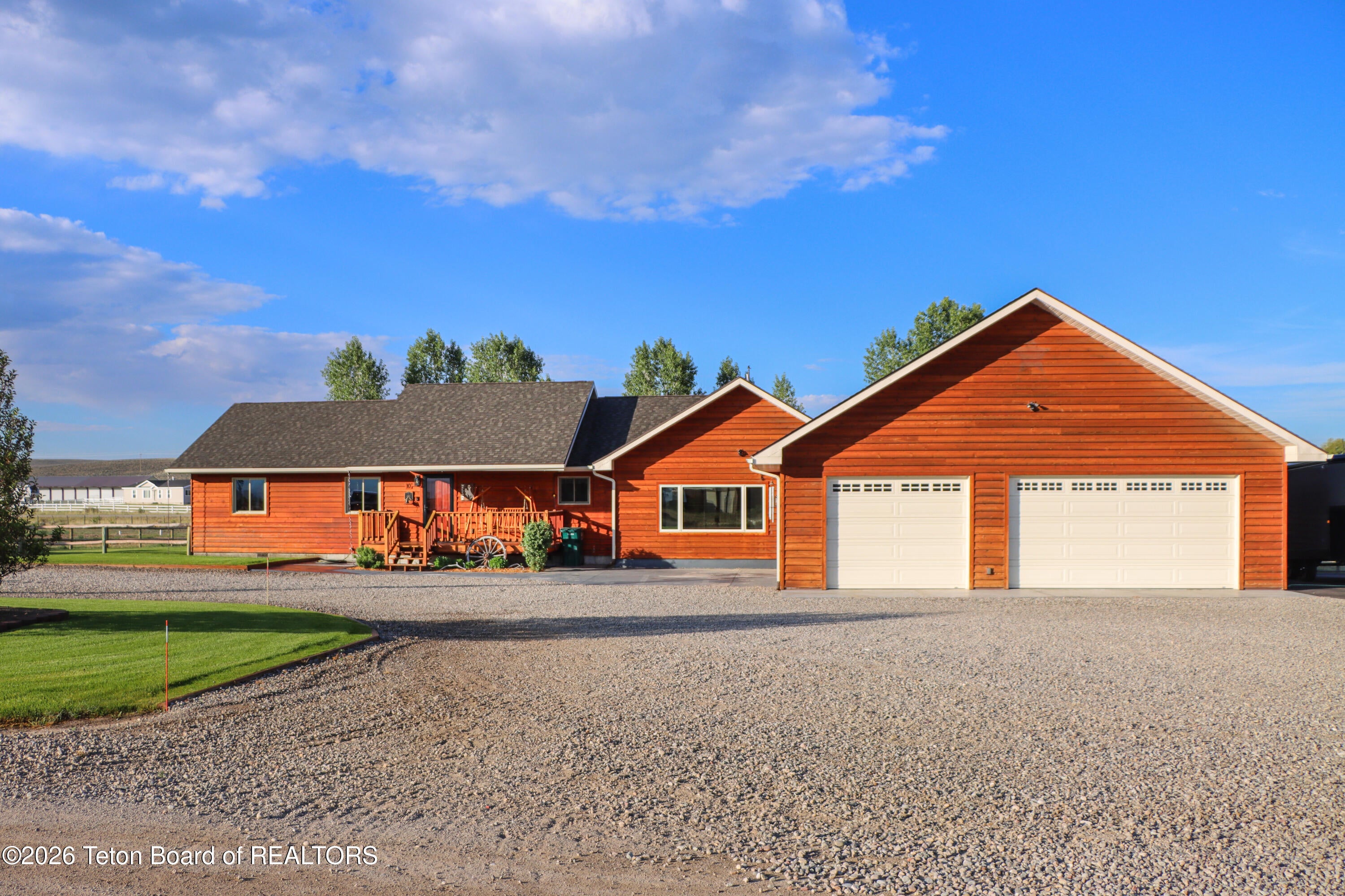 WIND RIVER VIEWS, PINEDALE CHARM